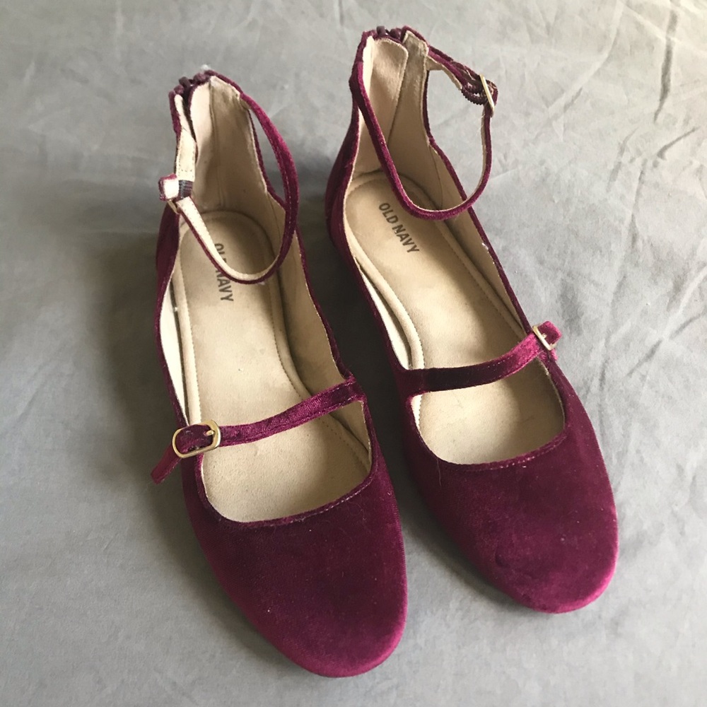 Dark Pink / Maroon Flats